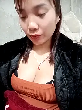 yeutinh00 online show from February 27, 5:24 pm