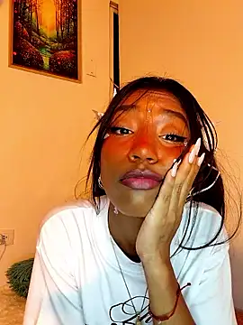 DAMMLEYLA online show from January 18, 5:59 am