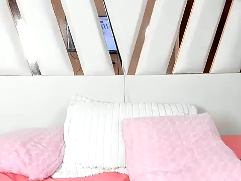 MiaKleinX online show from May 15, 10:56 pm