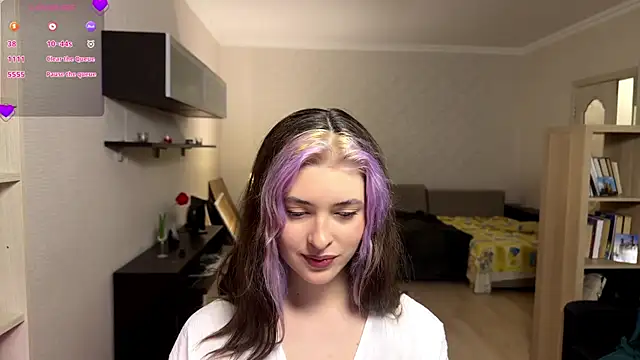 Dia DeAmas online show from April 16, 3:44 pm