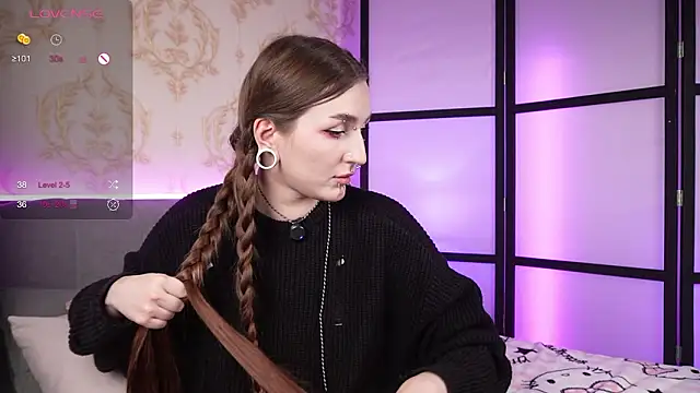 Alice Goth online show from February 8, 3:49 pm