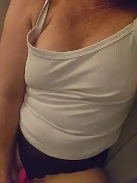 HotAzMilf online show from March 3, 7:25 am