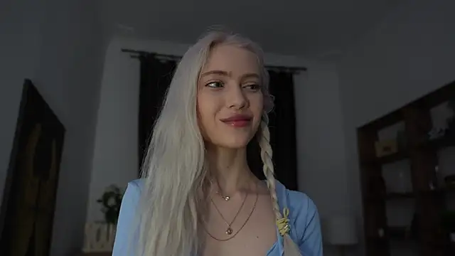 KristalCrowner online show from April 1, 7:22 pm