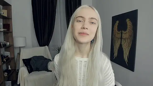 KristalCrowner online show from February 22, 7:48 pm