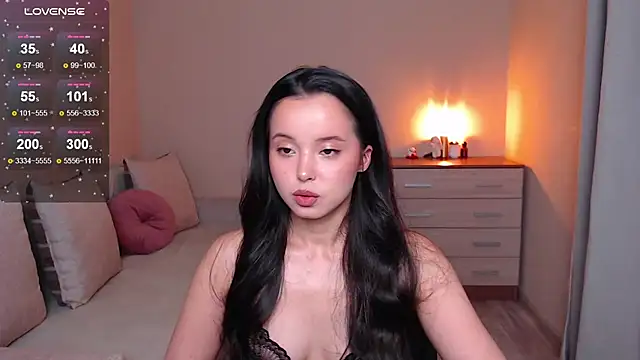 lia hetty online show from September 28, 6:24 pm