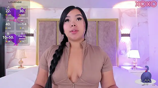 Liaevans   online show from January 5, 7:50 pm