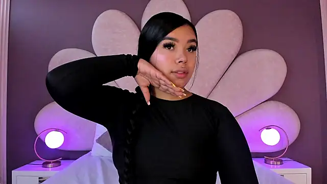 Liaevans   online show from January 12, 7:08 pm