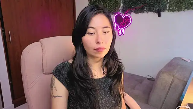 LolaOpalX online show from May 8, 3:37 pm
