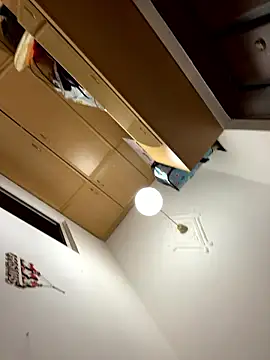 littlekittenn1 online show from January 8, 6:23 pm