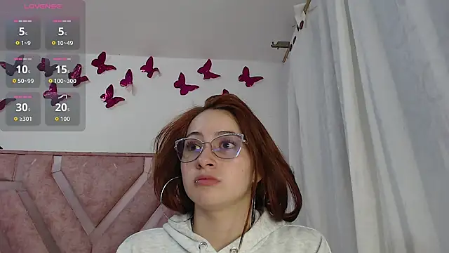 Roxy Fox- online show from March 6, 3:23 am