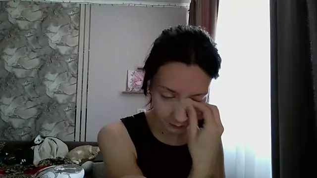 LxayBloom online show from February 24, 7:29 am