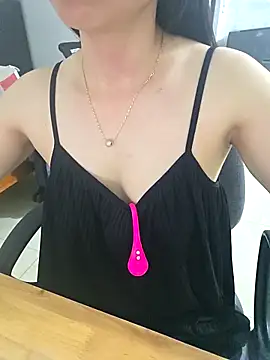 moon baby99 online show from April 7, 3:41 am