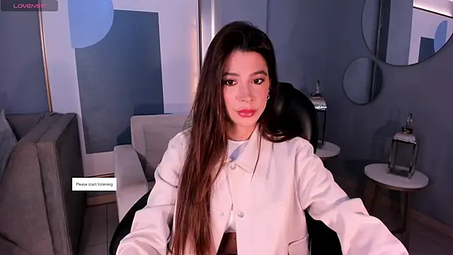 GiannaWatson online show from June 8, 11:22 am