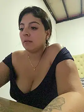 MiiaGreys online show from April 7, 8:00 pm