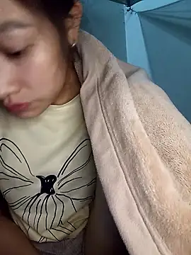 yumyum112 online show from January 19, 2:46 pm