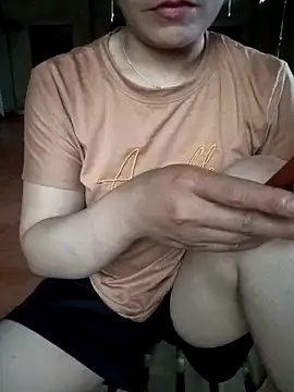 vanvan005 online show from April 9, 7:58 am