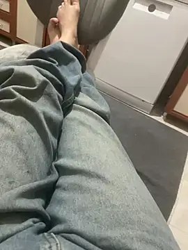 828171Ecem online show from January 9, 11:20 pm