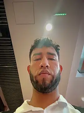 liam bronw online show from April 27, 6:38 pm