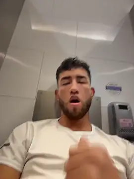 liam bronw online show from April 10, 6:25 pm