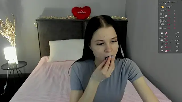 SkinyJoys online show from March 6, 2:17 am