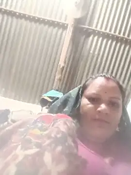 Hot hiuj online show from June 18, 8:25 pm
