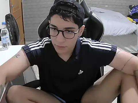 Backes01 online show from January 7, 2:26 am