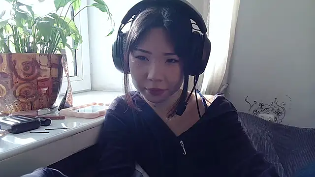 AprilOnilll online show from January 6, 7:34 am