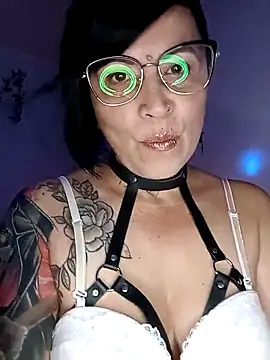 Casandramillf online show from April 23, 5:59 pm