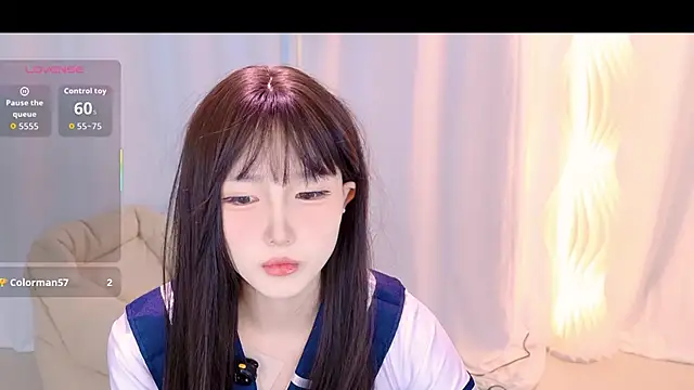 YE Zi  online show from January 13, 5:24 am