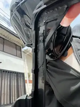 TaylorrHill online show from April 9, 6:57 pm