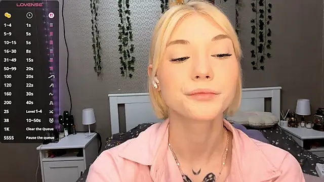 LlsabethHaze online show from February 20, 2:18 pm