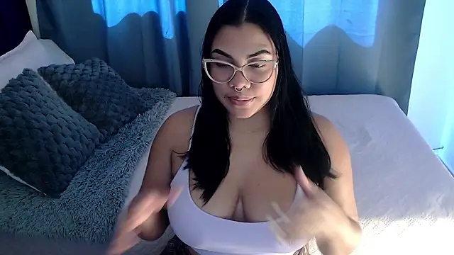 isabelateran online show from February 19, 7:13 pm