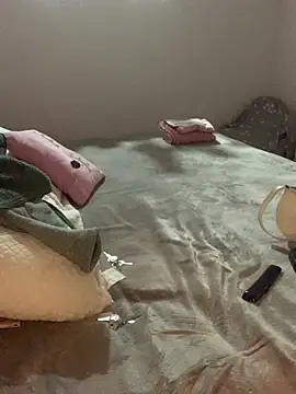 bombomcherry6 online show from January 14, 7:35 am