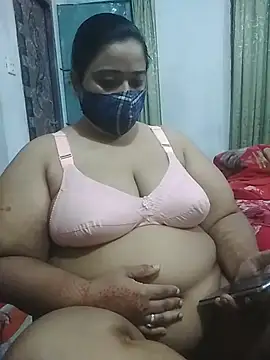 momo loves online show from March 30, 6:07 pm