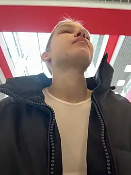 AshleyMur online show from March 22, 8:20 am