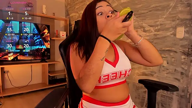 SalomeeHott  online show from January 19, 12:45 pm