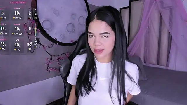 Luna  02 online show from March 31, 12:27 pm