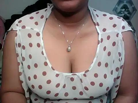 Sima Roy95 online show from April 4, 5:34 pm