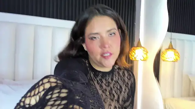 PandoraMiller online show from April 8, 5:04 pm