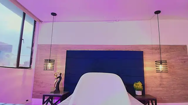 Ellie-Alves online show from April 6, 3:13 pm