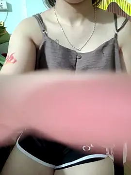 -LunaLust online show from April 14, 12:54 am