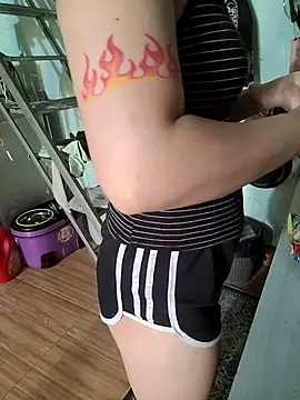 -LunaLust online show from April 16, 2:23 am