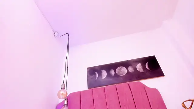 Britney Cortez online show from April 15, 4:07 pm