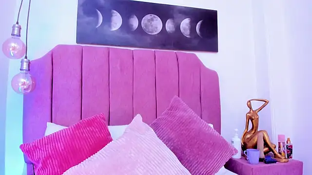 Britney Cortez online show from April 8, 12:29 pm