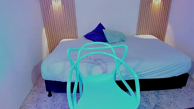 LyraFrost5 online show from March 3, 7:25 am