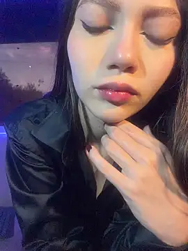 EmmaJhoons online show from February 19, 11:43 am