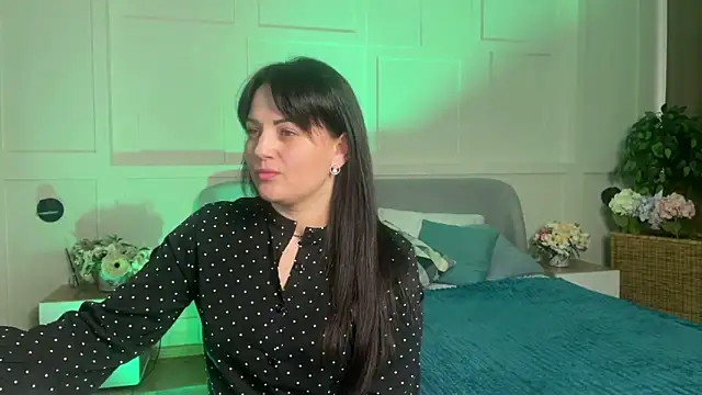  SilkyShadow  online show from April 5, 1:04 am