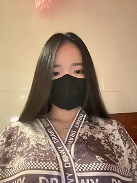 Gwen879 online show from March 19, 9:41 pm