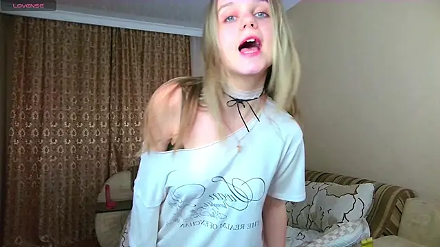 AliceMirise online show from January 10, 6:56 pm