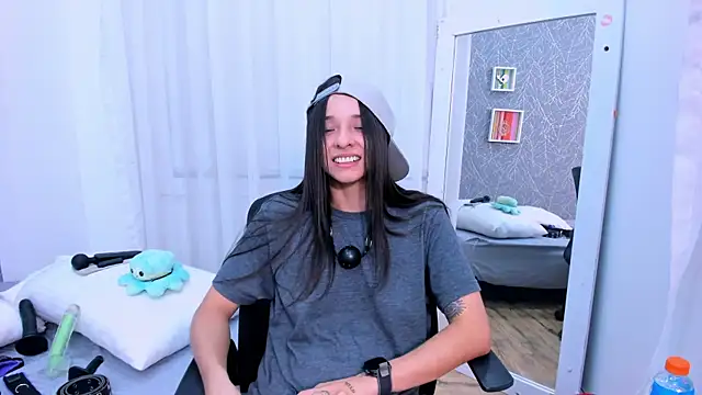 ViictoriiaSaenz online show from March 26, 5:09 am